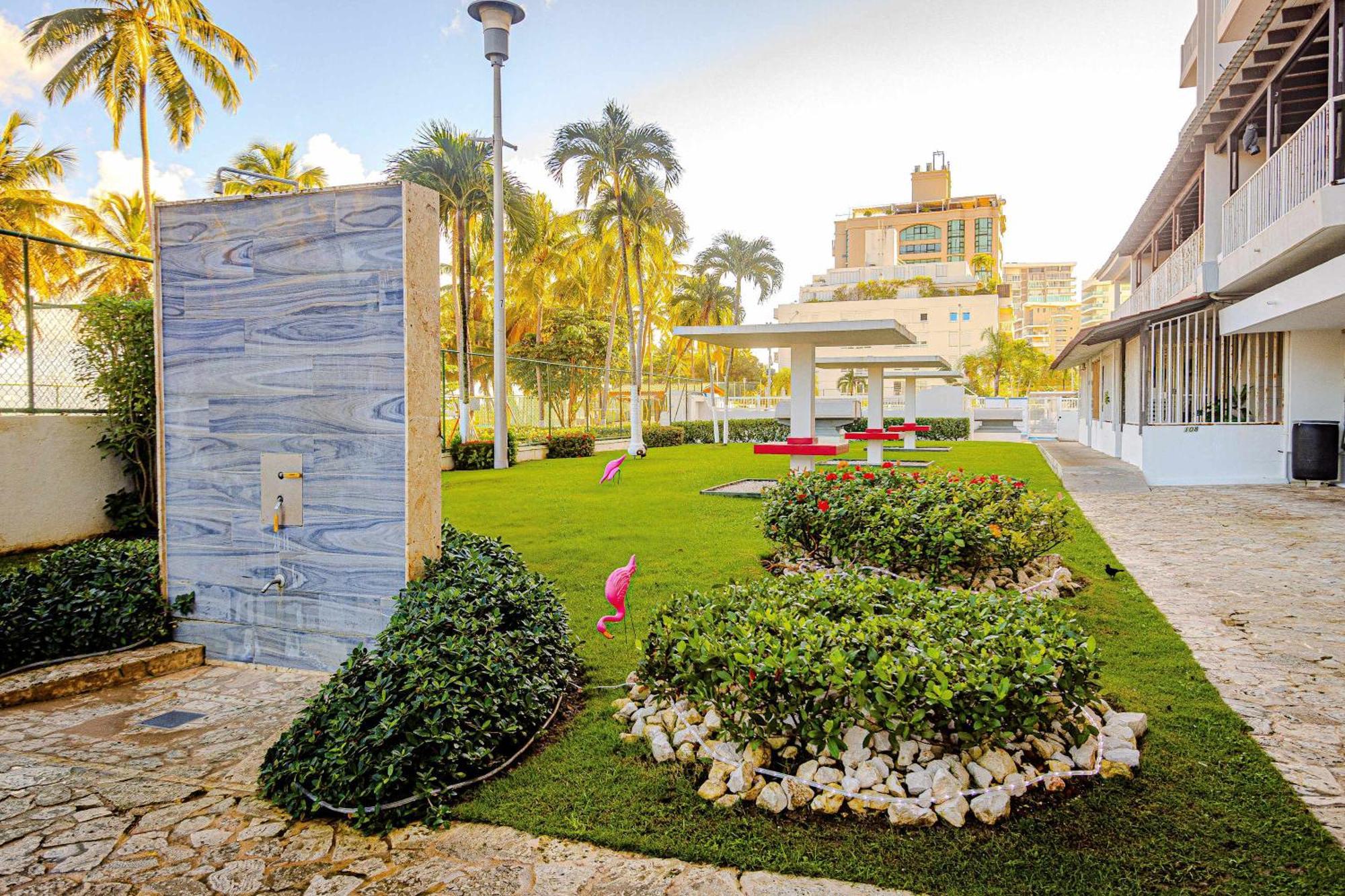 Sunset Paradise Cozy Beachfront Escape - Isla Verde San Juan Exterior foto